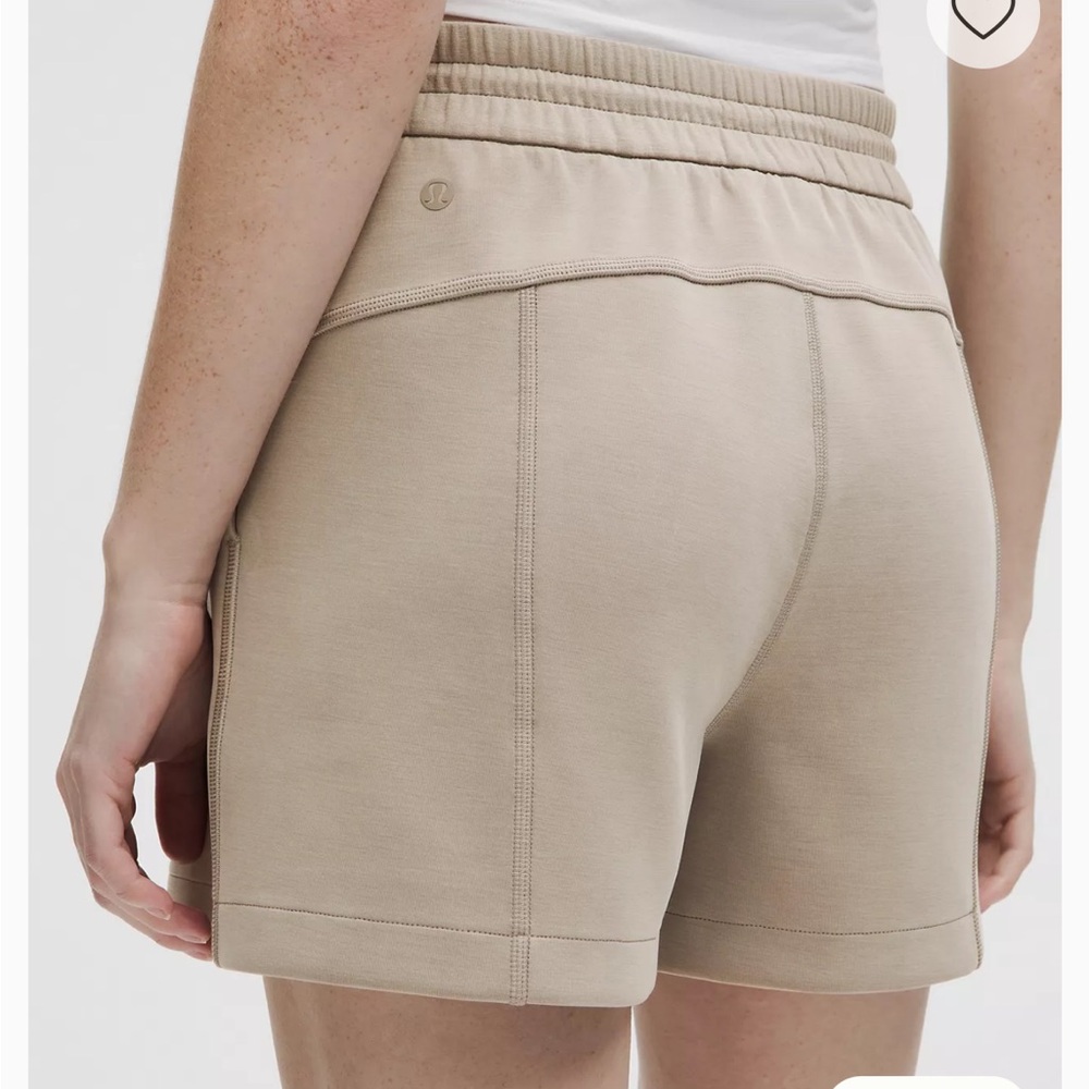 NWT Lululemon athletica High Waist Softstreme HR Tan Shorts 4” size10 - Picture 4 of 12
